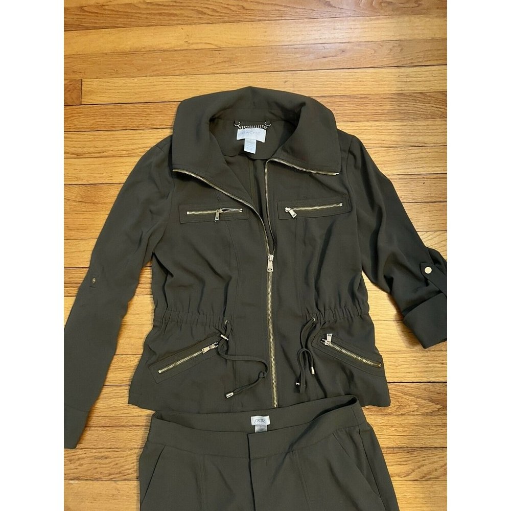 CACHE OLIVE GREEN UTILITY STYLE LIGHT WEIGHT JACKET WITH GOLD ACCENTS SIZE 10